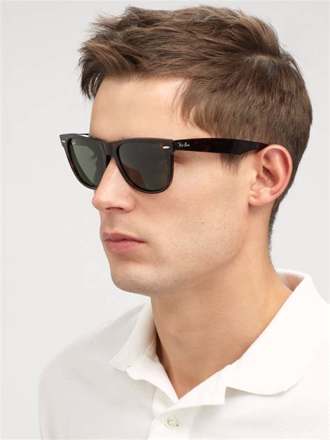 ray ban wayfarers model.